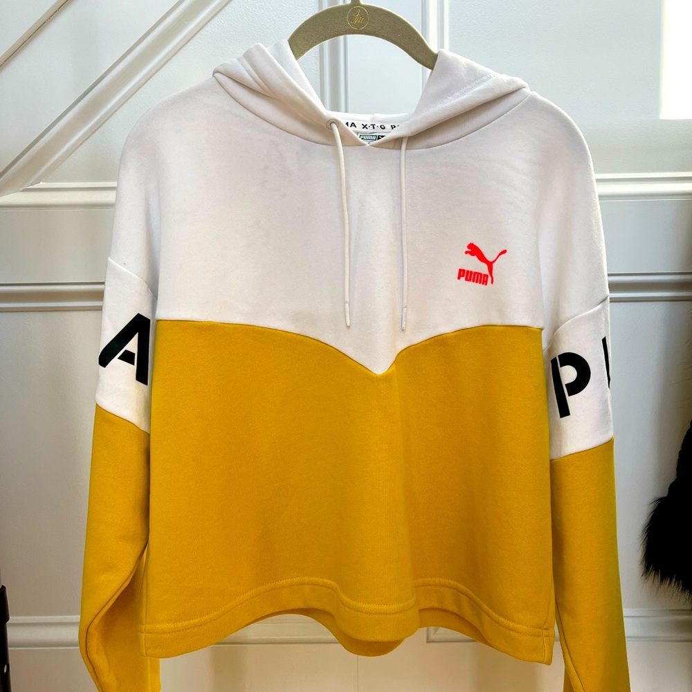 PUMA Cropped Sweatshirt